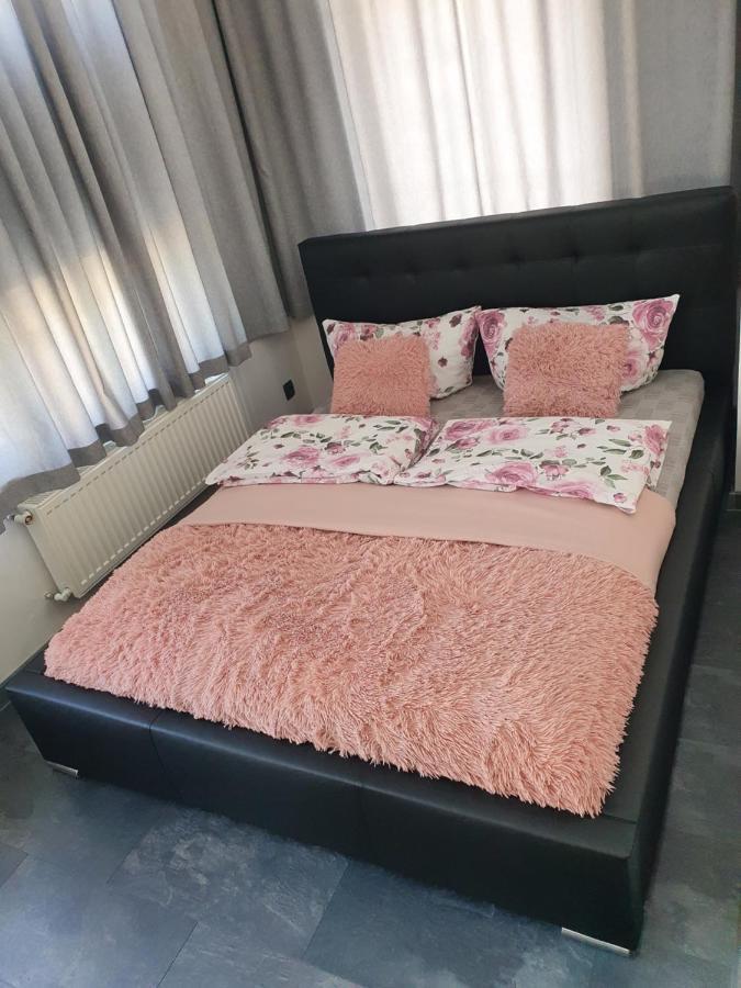 Apartament Sto Metrow Od Morza Świnoujście Buitenkant foto