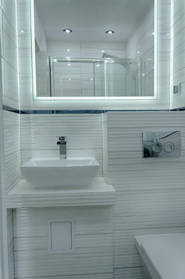 Apartament Sto Metrow Od Morza Świnoujście Buitenkant foto