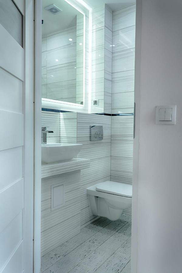 Apartament Sto Metrow Od Morza Świnoujście Buitenkant foto